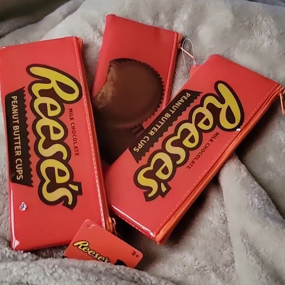COPY - Reese’s Peanut ButterCup ChocolateVinyl ZipperPencil/Make Up/Coin/Wallet… - Picture 3 of 4